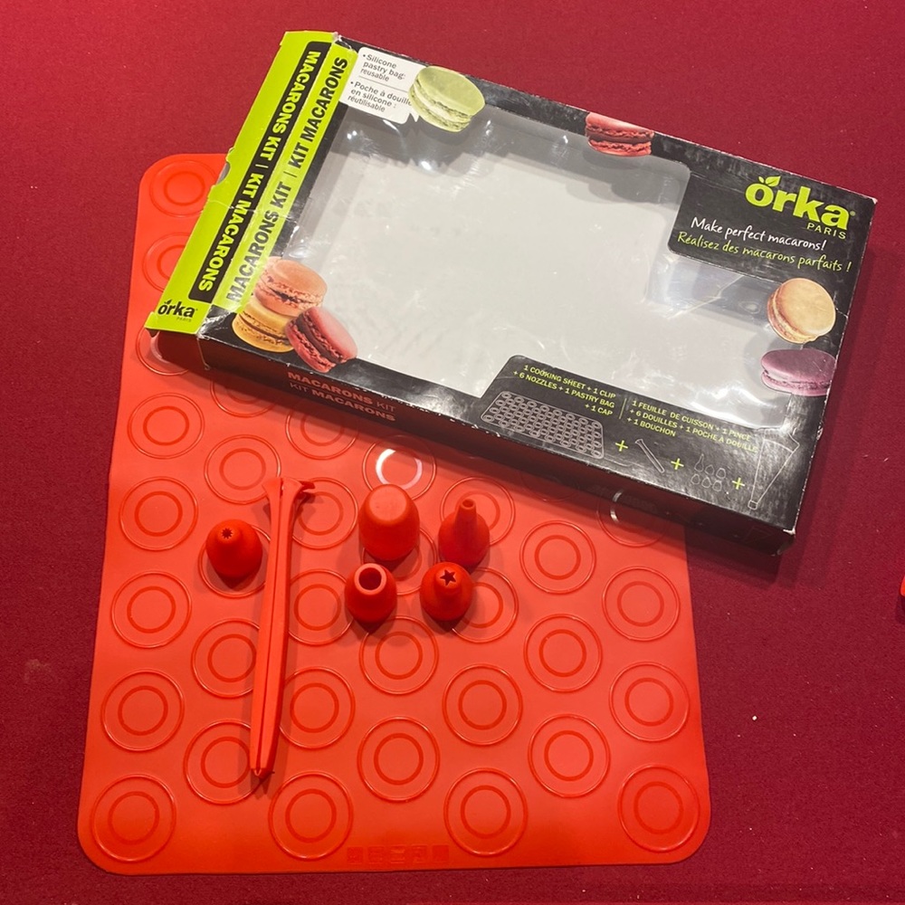 An all inclusive kit for making perfect macarons.